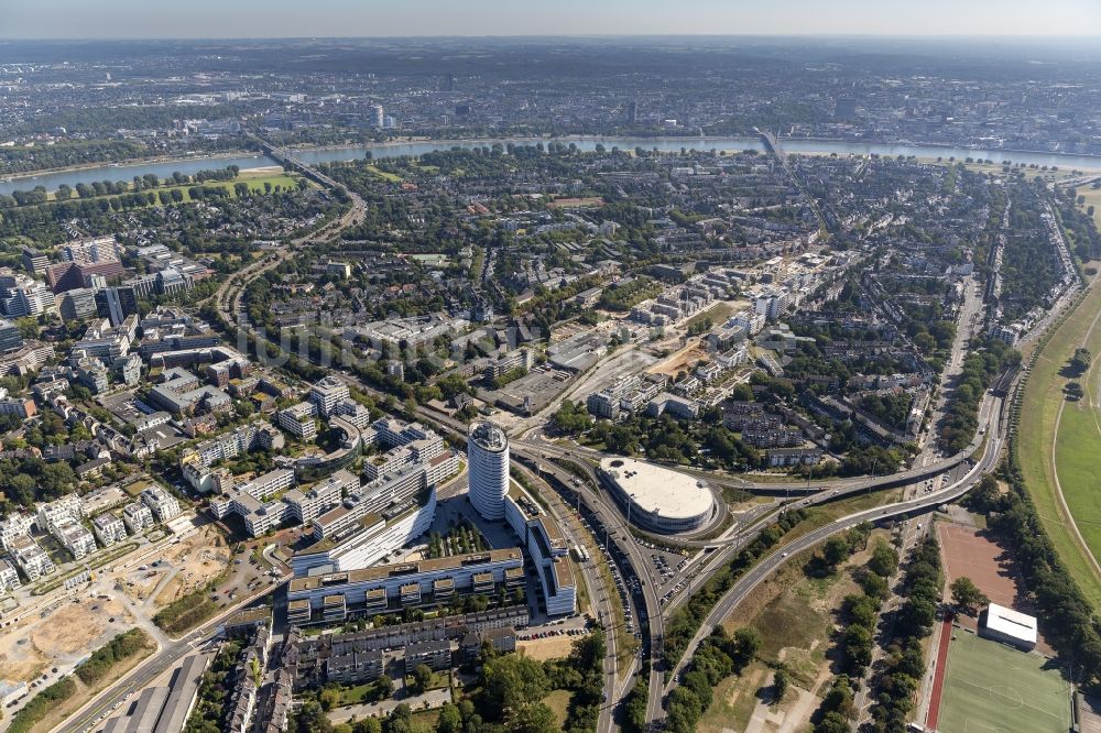 Luftbild Düsseldorf - Gebäude - Komplex am Hochhaus Vodafone-Campus und am Heerdter Dreieckin Düsseldorf im Bundesland Nordrhein-Westfalen