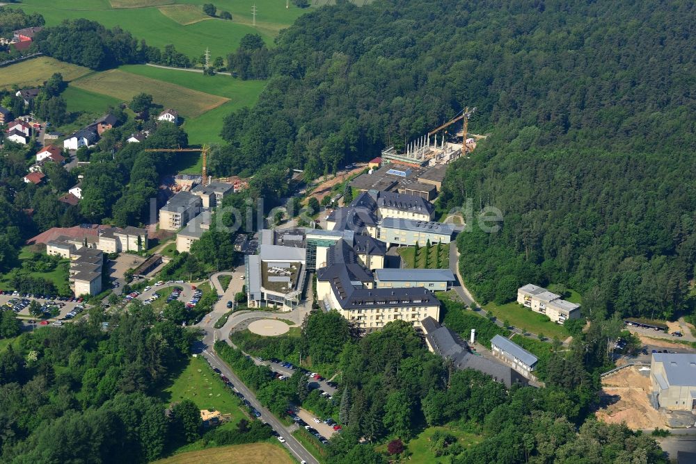 Luftaufnahme Bayreuth - Gebäude Komplex der Klinik Hohe Warte der Klinikum Bayreuth GmbH in Bayreuth im Bundesland Bayern