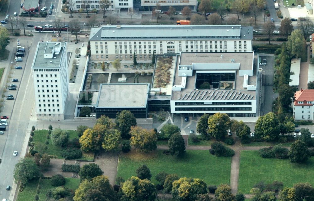 Erfurt aus der Vogelperspektive: Gebäude Komplex des Thüringer Landtag , dem Sitz des Landes- Parlamentes in der Landeshauptstadt Erfurt im Bundesland Thüringen