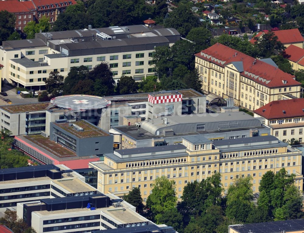 Dresden aus der Vogelperspektive: Gebäude - Komplex des Universitätsklinikum Carl Gustav Carus in Dresden im Bundesland Sachsen