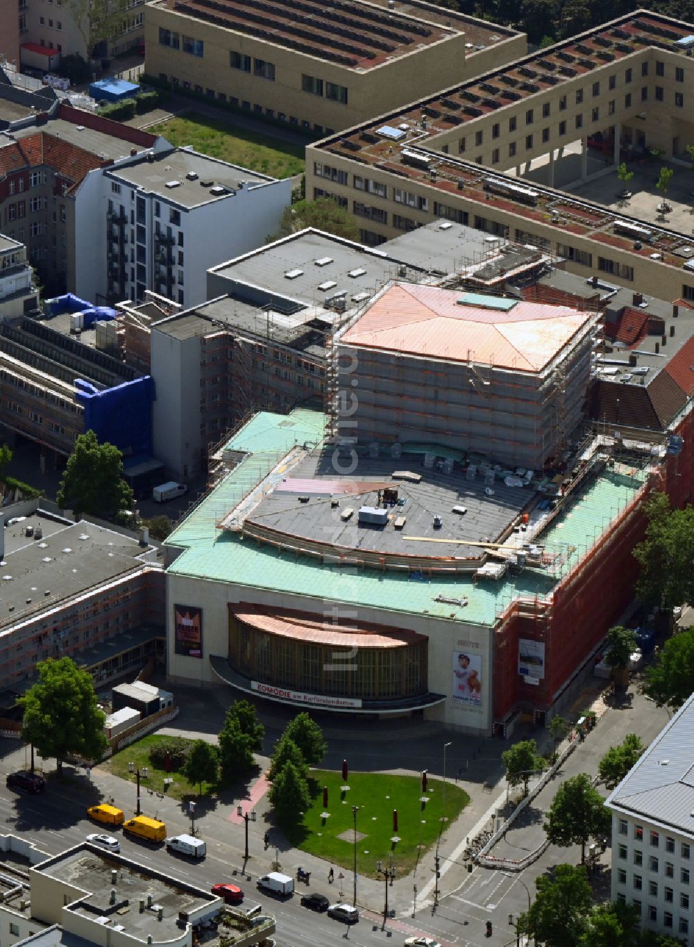 Berlin von oben - Gebäude des Konzerthauses und Theater- Schauspielhauses in Berlin, Deutschland