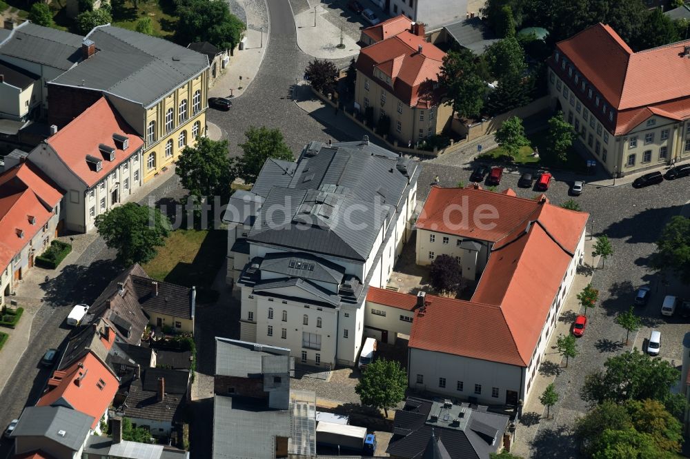 Bernburg (Saale) aus der Vogelperspektive: Gebäude des Konzerthauses und Theater- Schauspielhauses in Bernburg (Saale) im Bundesland Sachsen-Anhalt