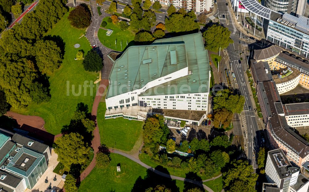 Luftaufnahme Essen - Gebäude des Konzerthauses und Theater- Schauspielhauses in Essen im Bundesland Nordrhein-Westfalen, Deutschland