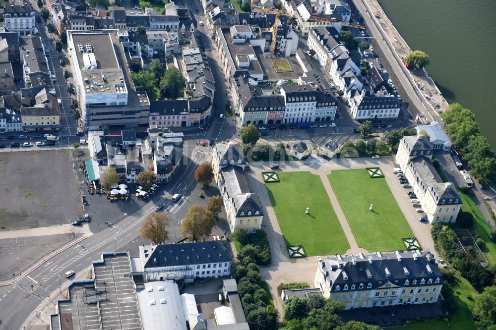 Luftbild Neuwied - Gebäude des Konzerthauses und Theater- Schauspielhauses in Neuwied im Bundesland Rheinland-Pfalz, Deutschland