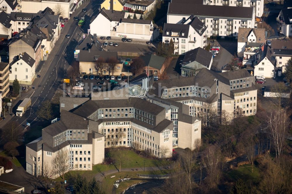 Meschede aus der Vogelperspektive: Gebäude der Kreisverwaltung in Meschede im Bundesland Nordrhein-Westfalen