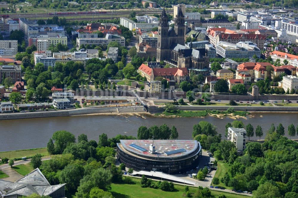 Luftbild Magdeburg - Gebäude des Landesfunkhauses des MDR Mitteldeutscher Rundfunk am Ufer der Elbe in Magdeburg in Sachsen-Anhalt