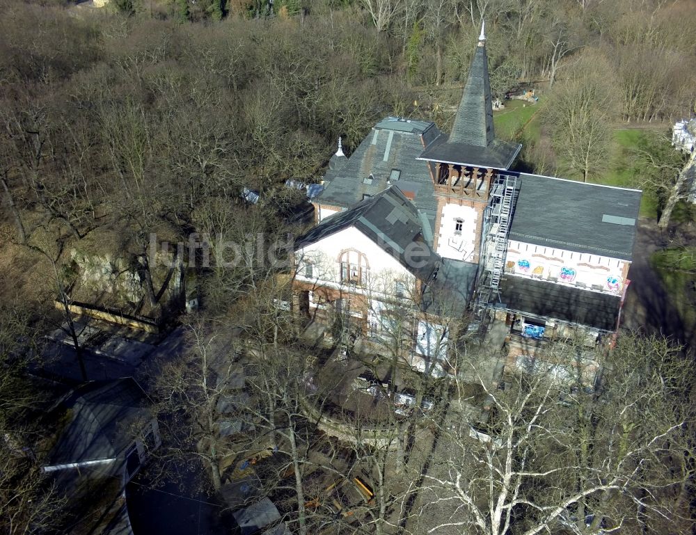 Halle / Saale von oben - Gebäude des leerstehenden Pionierhaus in Halle (Saale) in Sachsen-Anhalt