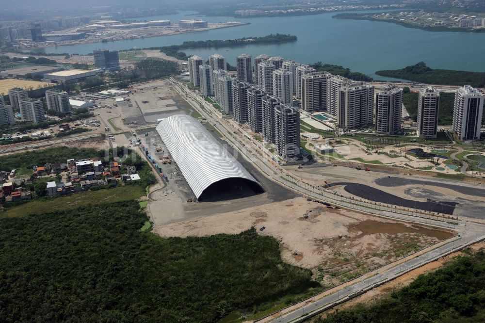 Luftaufnahme Rio de Janeiro - Gebäude der Leichtathletik- Sporthalle in Rio de Janeiro in Rio de Janeiro, Brasilien