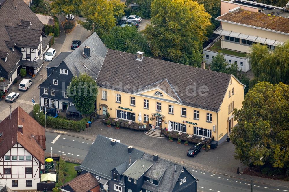 Kreuztal von oben - Gebäude der Lokalität Dart Lounge Siegerland in Kreuztal im Bundesland Nordrhein-Westfalen, Deutschland