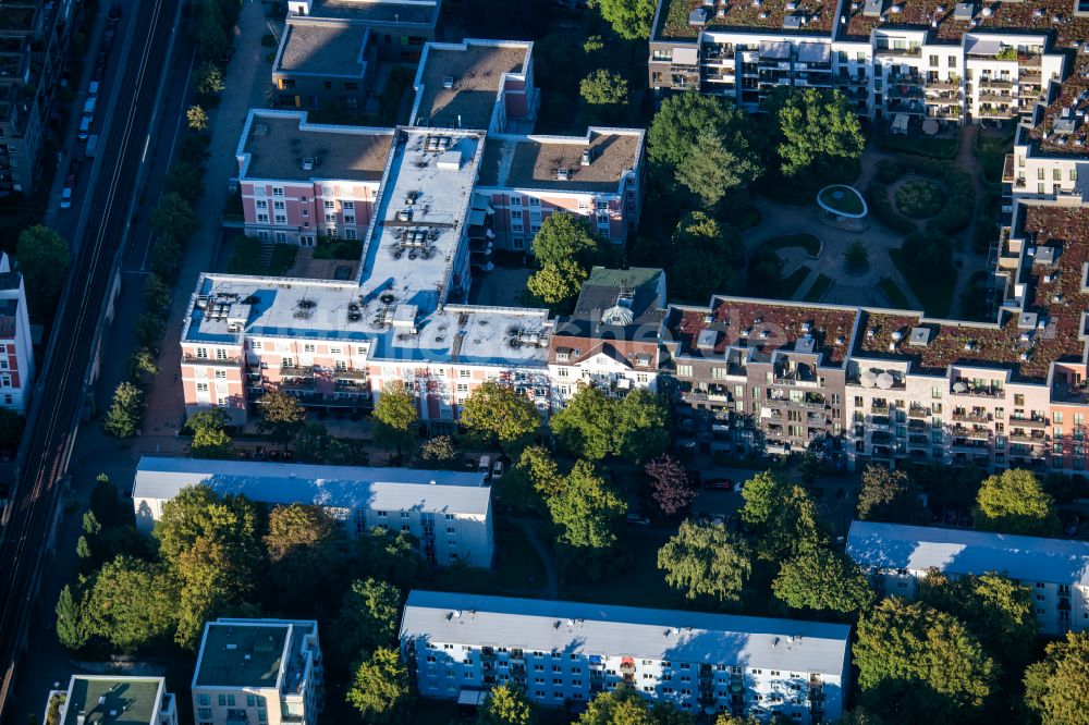 Luftbild Hamburg - Gebäude eines Mehrfamilien- Wohnhauses im Ortsteil Uhlenhorst in Hamburg, Deutschland