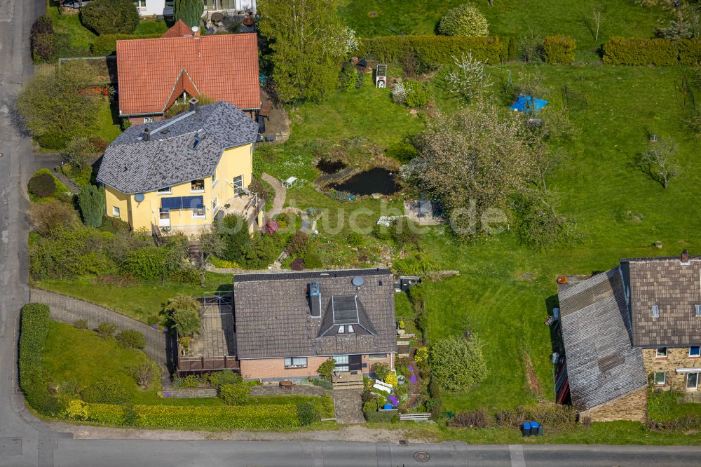 Rüdinghausen von oben - Gebäude eines Mehrfamilien- Wohnhauses in Rüdinghausen im Bundesland Nordrhein-Westfalen, Deutschland