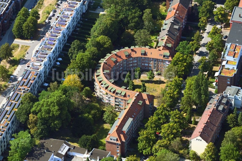 Luftaufnahme Hamburg - Gebäude eines Mehrfamilien- Wohnhauses an der Richardstraße im Ortsteil Uhlenhorst in Hamburg, Deutschland