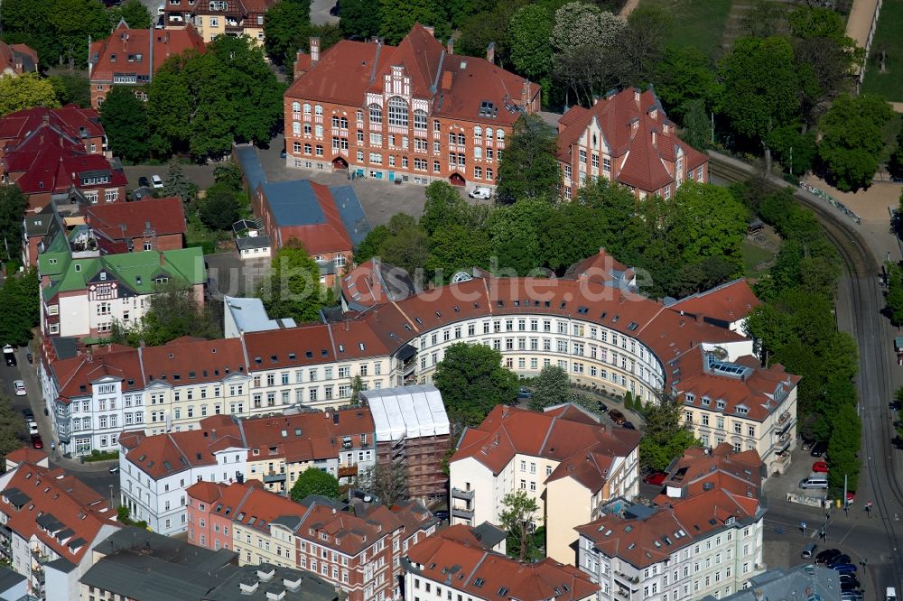 Luftbild Erfurt - Gebäude eines Mehrfamilien- Wohnhauses an der Wilhelm-Külz-Straße in Erfurt im Bundesland Thüringen, Deutschland