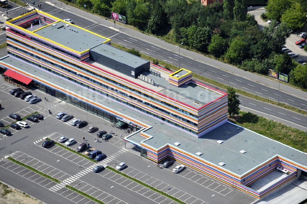 Luftaufnahme Schönefeld - Gebäude des Meininger Hotel Berlin Airport in Schönefeld im Bundesland Brandenburg
