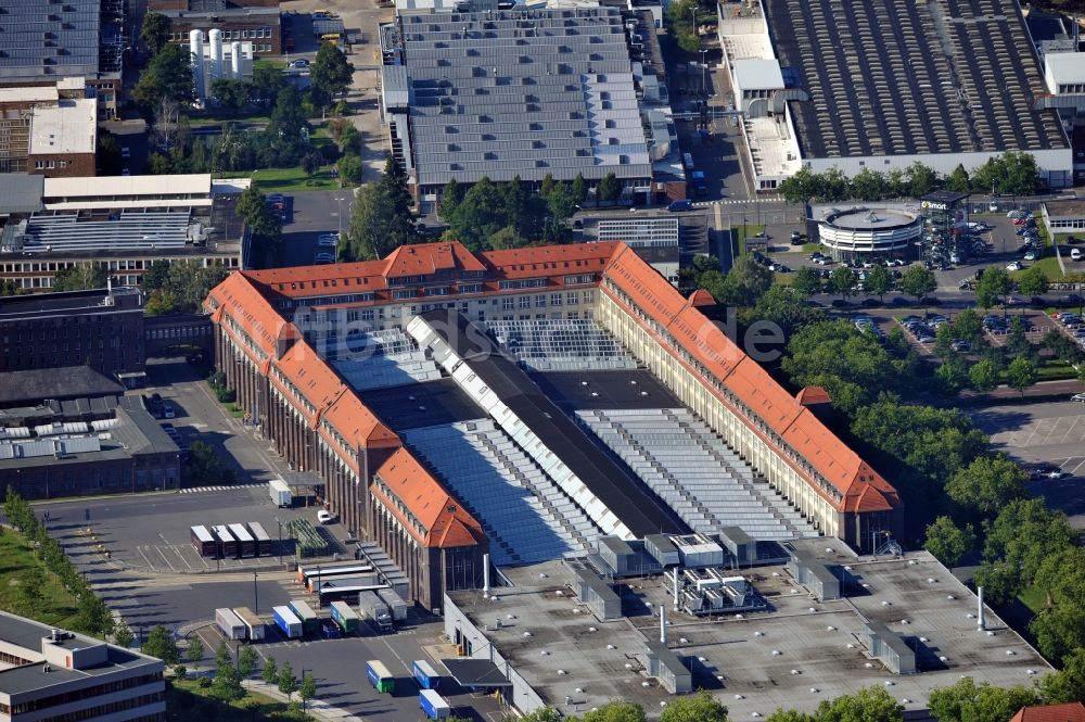 Berlin von oben - Gebäude 70 des Mercedes-Benz Werks Berlin-Marienfelde