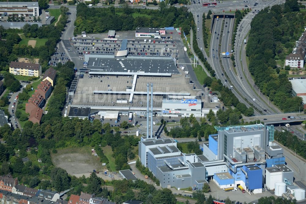 Kiel aus der Vogelperspektive: Gebäude der Müllverbrennung Kiel Gmbh und Plaza Center Kiel in Kiel im Bundesland Schleswig-Holstein