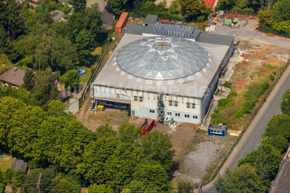 Essen von oben - Gebäude der Moschee Merkez- Moschee in Essen im Bundesland Nordrhein-Westfalen, Deutschland