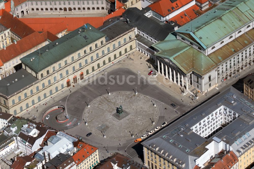 München aus der Vogelperspektive: Gebäude des Nationaltheaters am Max-Joseph-Platz in München im Bundesland Bayern