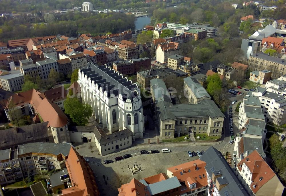 Luftbild Halle / Saale - Gebäude des Naturkundemuseum mit der Zoologischen Sammlung an der Domstraße in der Altstadt von Halle in Sachsen-Anhalt