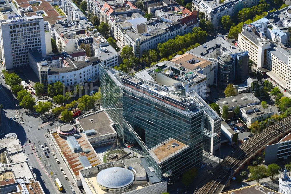 Berlin von oben - Gebäude des Neuen Kranzler Eck in der City West am Kudamm Kurfürstendeamm Ecke Joachimstaler Straße in Berlin - Charlottenburg