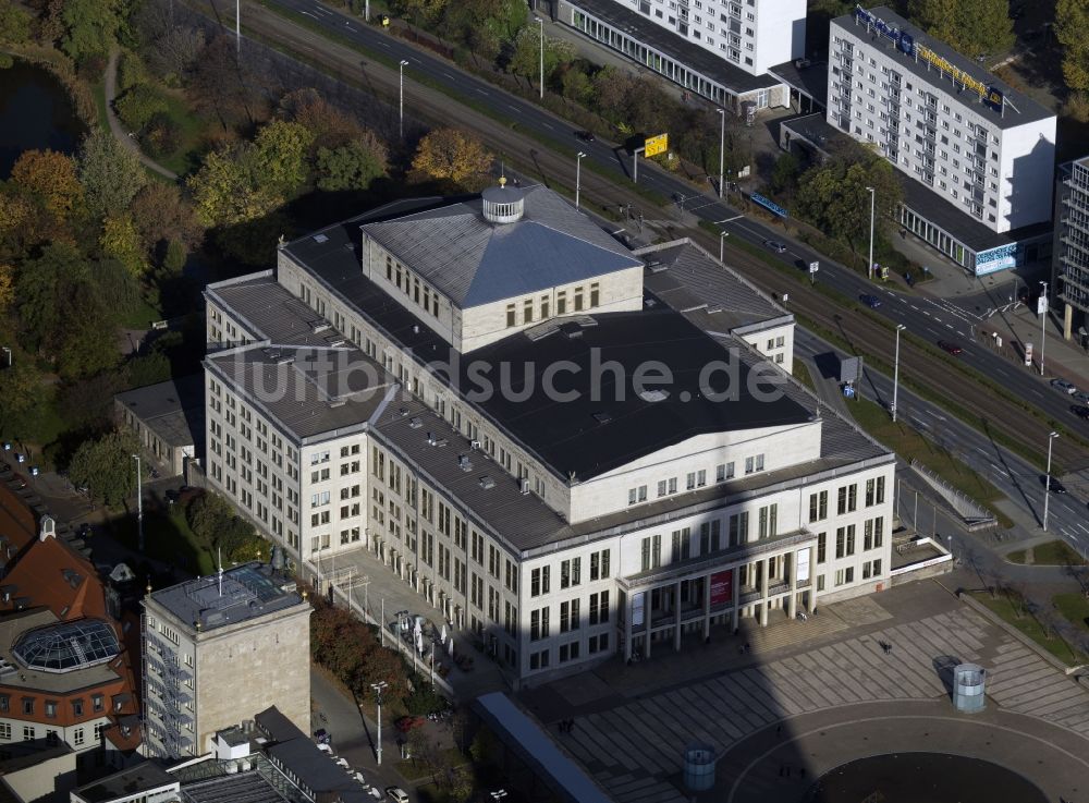 Leipzig von oben - Gebäude der Oper Leipzig am Augustusplatz in Leipzig im Bundesland Sachsen