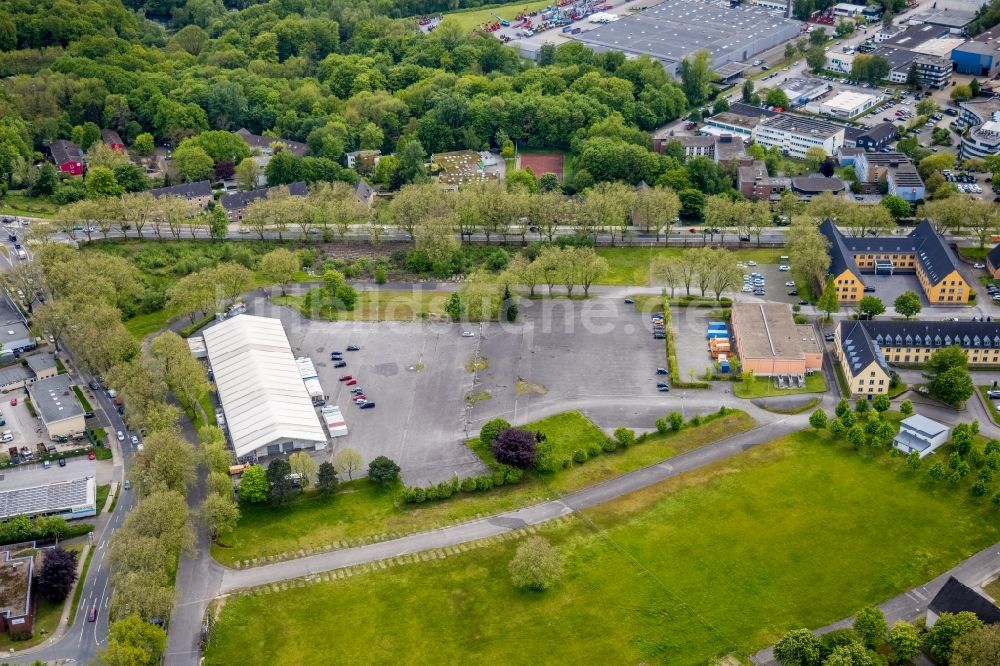 Luftaufnahme Essen - Gebäude des Outlet Stores MEDION Fabrikverkauf in Essen im Bundesland Nordrhein-Westfalen, Deutschland