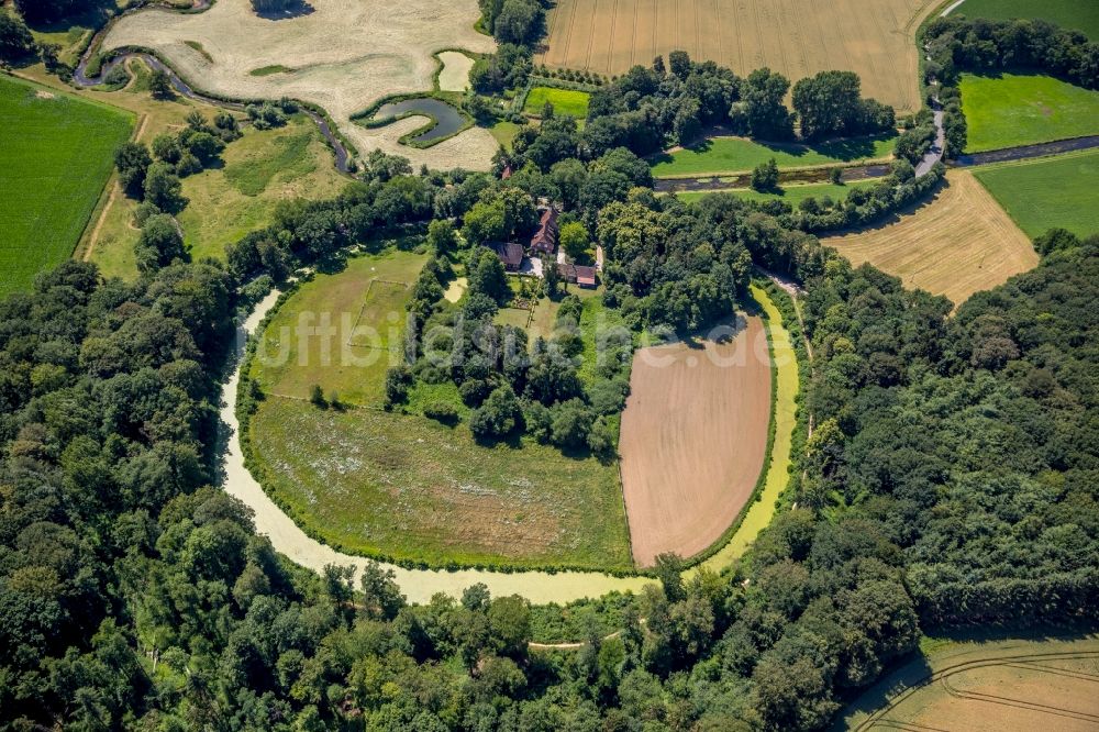 Luftaufnahme Telgte - Gebäude und Parkanlagen des ehemaliges Rittergutes Haus Langen mit einer Wassermühle in Telgte im Bundesland Nordrhein-Westfalen, Deutschland