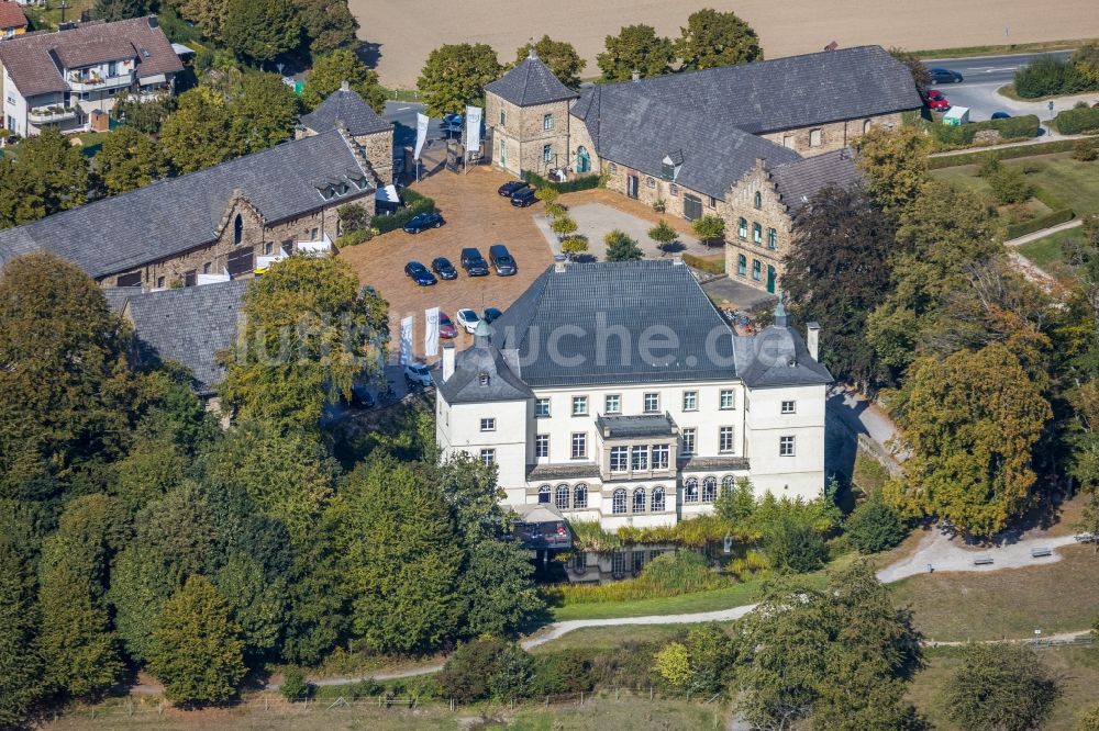 Luftbild Holzwickede - Gebäude und Parkanlagen des Gutshauses Haus Opherdicke in Holzwickede im Bundesland Nordrhein-Westfalen, Deutschland