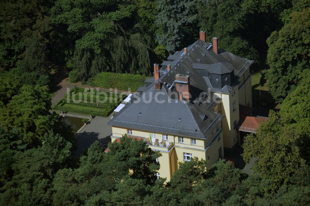 Luftaufnahme Parthenstein - Gebäude und Parkanlagen des Gutshauses und Herrenhauses in Parthenstein im Bundesland Sachsen