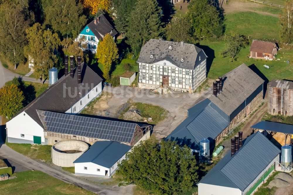 Schederberge von oben - Gebäude und Parkanlagen des Gutshauses und Herrenhauses in Schederberge im Bundesland Nordrhein-Westfalen