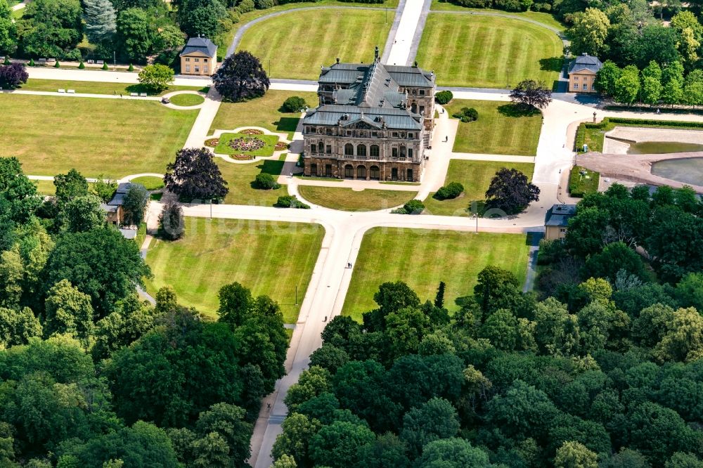 Luftbild Dresden - Gebäude und Parkanlagen des Gutshauses Palais - Grosser Garten in Dresden im Bundesland Sachsen, Deutschland