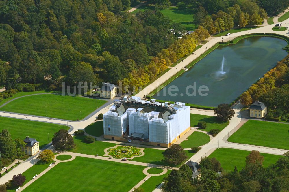 Luftaufnahme Dresden - Gebäude und Parkanlagen des Gutshauses Palais - Grosser Garten in Dresden im Bundesland Sachsen, Deutschland