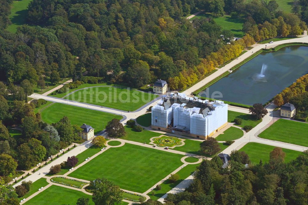 Dresden von oben - Gebäude und Parkanlagen des Gutshauses Palais - Grosser Garten in Dresden im Bundesland Sachsen, Deutschland