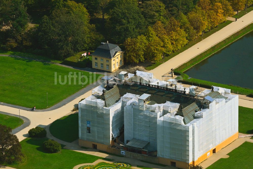 Dresden aus der Vogelperspektive: Gebäude und Parkanlagen des Gutshauses Palais - Grosser Garten in Dresden im Bundesland Sachsen, Deutschland