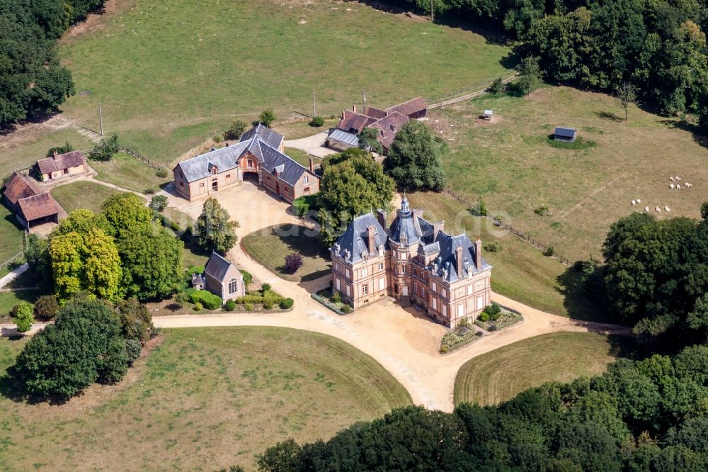 Luftbild Vibraye - Gebäude und Parkanlagen des La Justice in Vibraye in Pays de la Loire, Frankreich