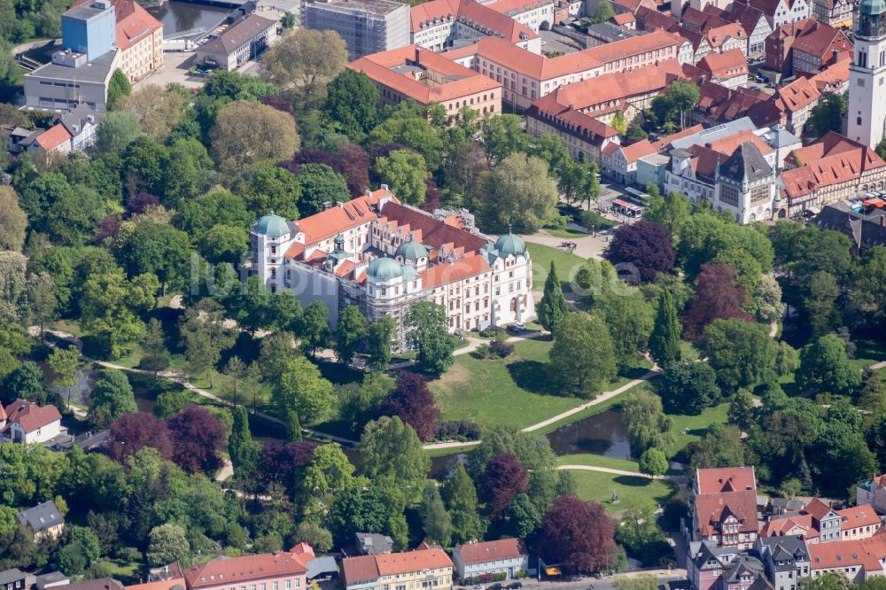 Luftbild Celle - Gebäude und Parkanlagen des Schloss Celle im Bundesland Niedersachsen