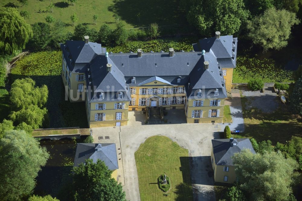 Luftbild Wadersloh - Gebäude und Parkanlagen von Schloss Crassenstein im Ortsteil Diestedde in der Gemeinde Wadersloh im Bundesland Nordrhein-Westfalen