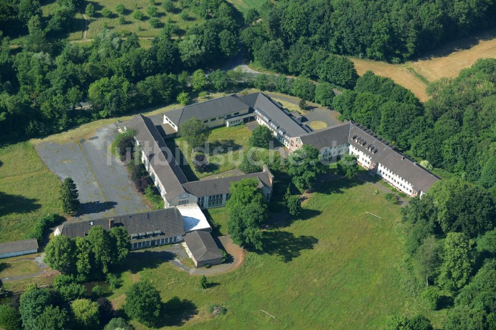 Luftaufnahme Wadersloh - Gebäude und Parkanlagen von Schloss Crassenstein im Ortsteil Diestedde in der Gemeinde Wadersloh im Bundesland Nordrhein-Westfalen