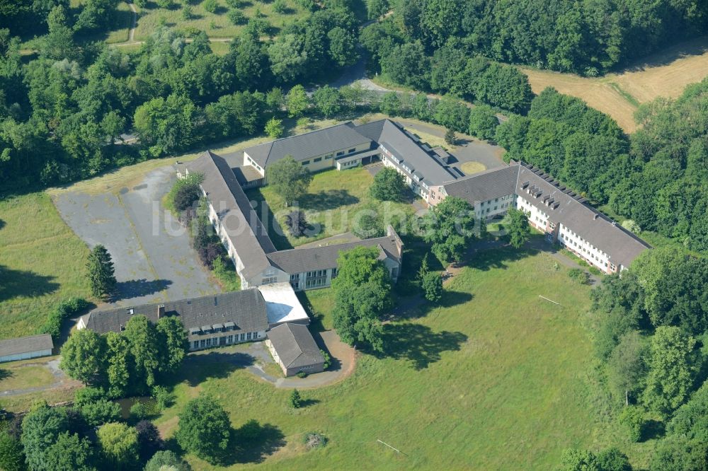 Luftaufnahme Wadersloh - Gebäude und Parkanlagen von Schloss Crassenstein im Ortsteil Diestedde in der Gemeinde Wadersloh im Bundesland Nordrhein-Westfalen