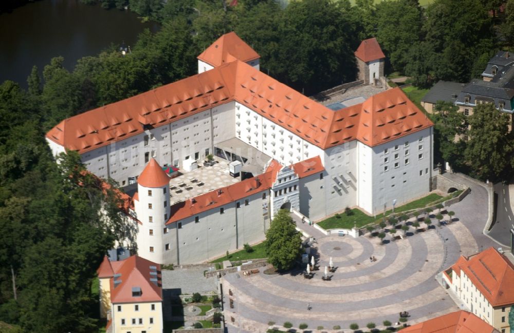 Luftaufnahme Freiberg - Gebäude und Parkanlagen des Schloss Freudenstein in Freiberg im Bundesland Sachsen