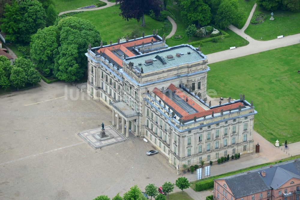 Ludwigslust aus der Vogelperspektive: Gebäude und Parkanlagen des Schloß in Ludwigslust im Bundesland Mecklenburg-Vorpommern