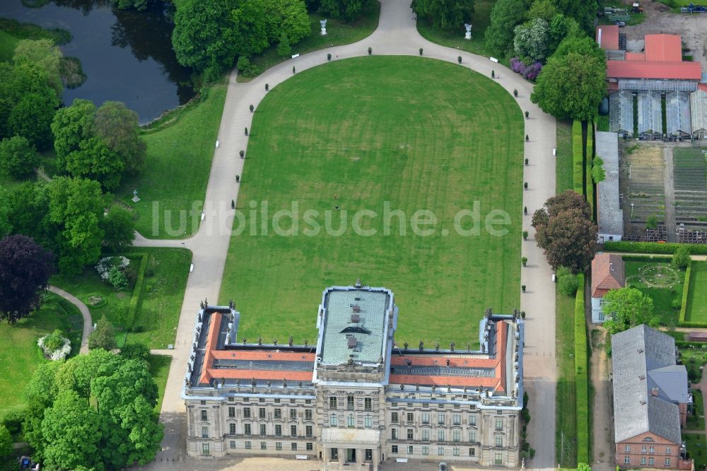 Ludwigslust aus der Vogelperspektive: Gebäude und Parkanlagen des Schloß in Ludwigslust im Bundesland Mecklenburg-Vorpommern