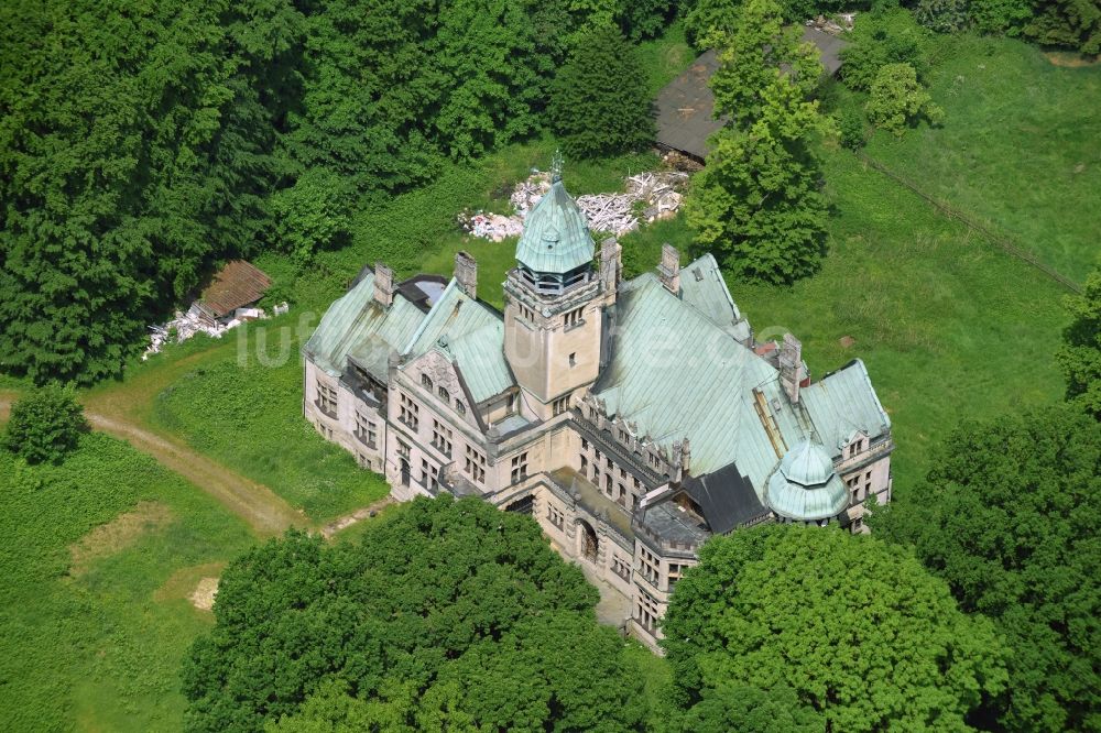 Luftbild Grabau - Gebäude und Parkanlagen des schloßartigen Herrenhaus- Villa Grabau in Grabau im Bundesland Schleswig-Holstein