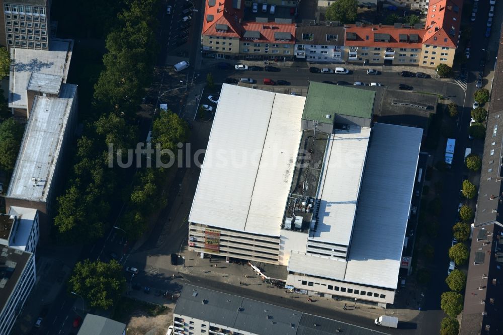 Luftbild Braunschweig - Gebäude und Parkhaus des Einkaufszentrums an der Neue Güldenklinke in Braunschweig im Bundesland Niedersachsen