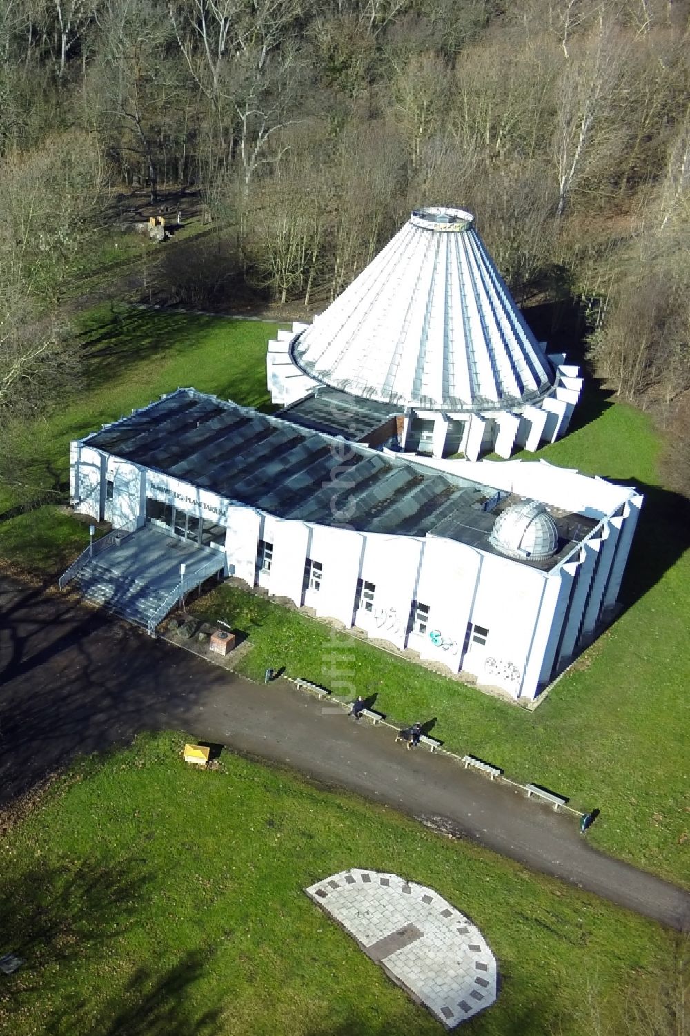 Luftbild Halle Saale - Gebäude des Planetarium in Halle (Saale) in Sachsen-Anhalt