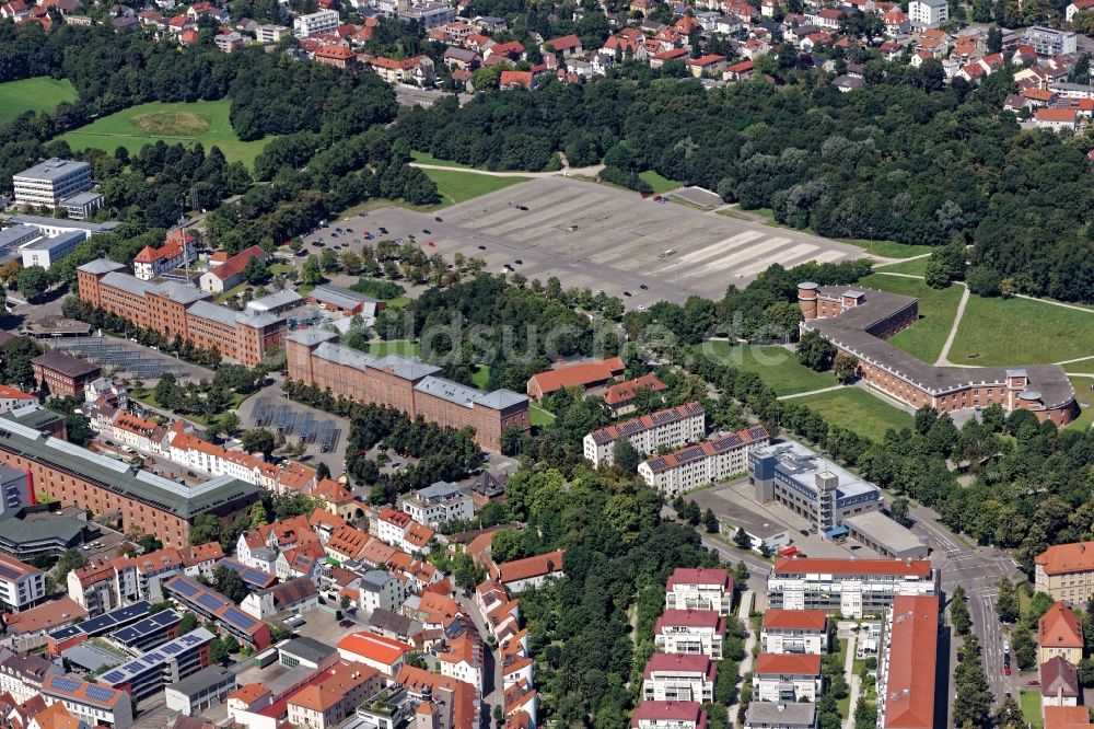 Luftaufnahme Ingolstadt - Gebäude der Polizeiinspektion, der Kriminalpolizei und des Finanzamtes und Busbahnhof ZOB in Ingolstadt im Bundesland Bayern