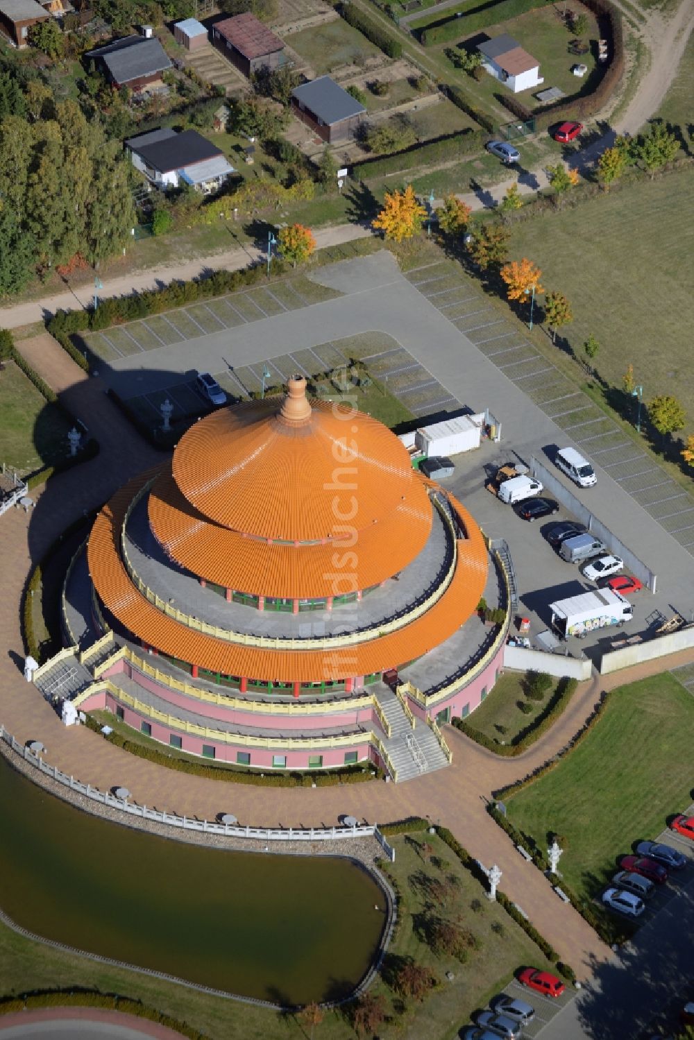 Luftbild Hohen Neuendorf - Gebäude des Restaurant Himmelspagode in Hohen Neuendorf im Bundesland Brandenburg