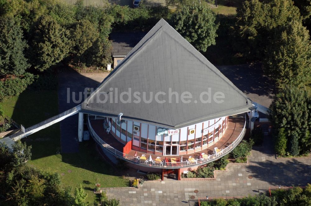 Luftbild Schwerin - Gebäude des Restaurant „Jadepalast“ in Schwerin im Bundesland Mecklenburg-Vorpommern, Deutschland