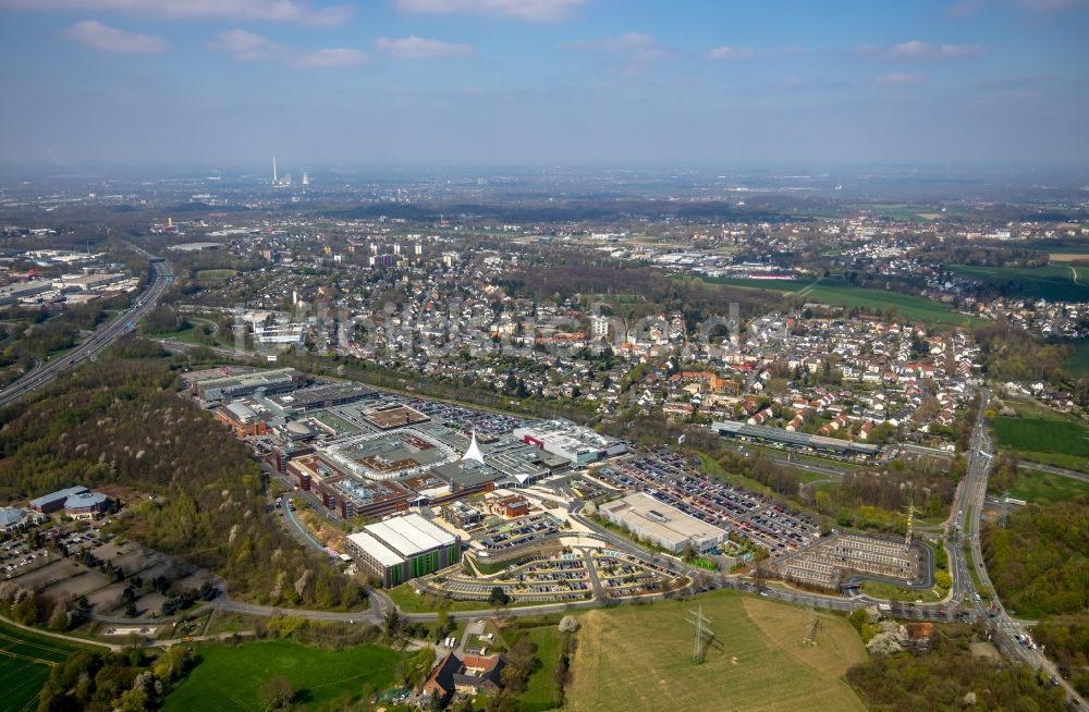 Bochum von oben - Gebäude des Restaurant L'Osteria im Ortsteil Harpen in Bochum im Bundesland Nordrhein-Westfalen, Deutschland