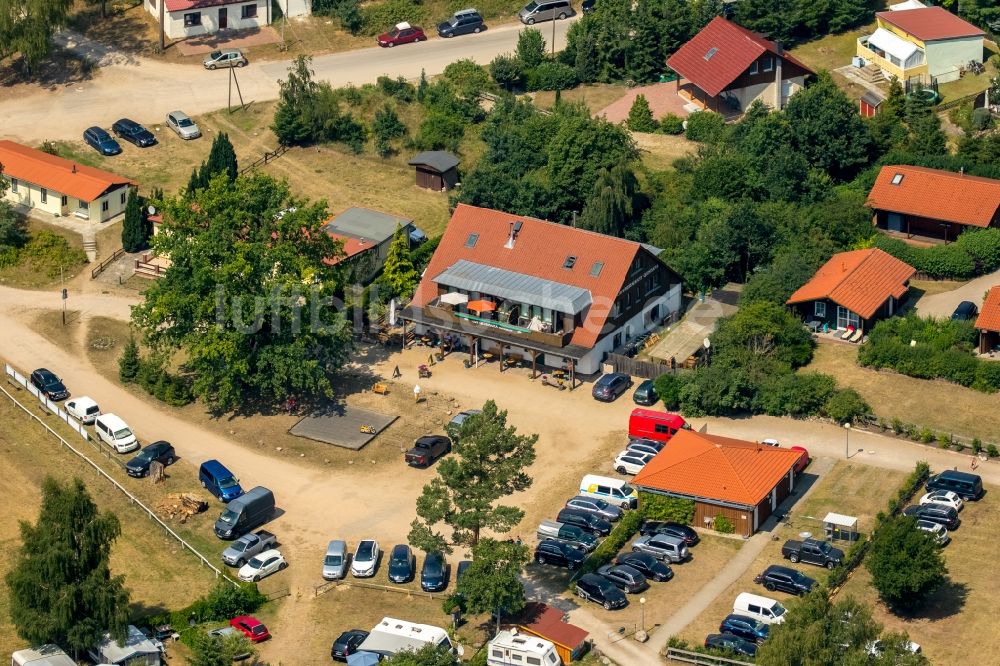 Jabel aus der Vogelperspektive: Gebäude des Restaurant Quisiana in Jabel im Bundesland Mecklenburg-Vorpommern